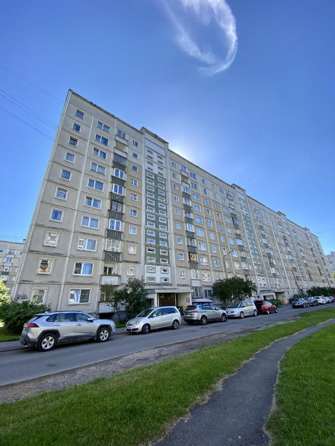 Spacious 3-Room Apartment & Parking リガ エクステリア 写真